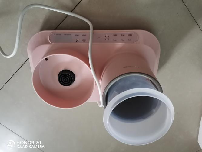 小熊调奶器好还是小白熊好,小熊恒温调奶器二合一智能套装功能更强大